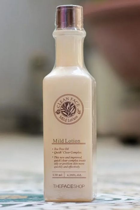 The Face Shop Clean Face Mild Toner - Giải pháp chăm sóc da mụn an toàn với chiết xuất cam thảo và lô hội phục hồi da tổn thương