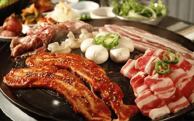 Không gian sang trọng và bữa tiệc nướng đầy hấp dẫn tại Nhất Nướng BBQ - Ảnh 3