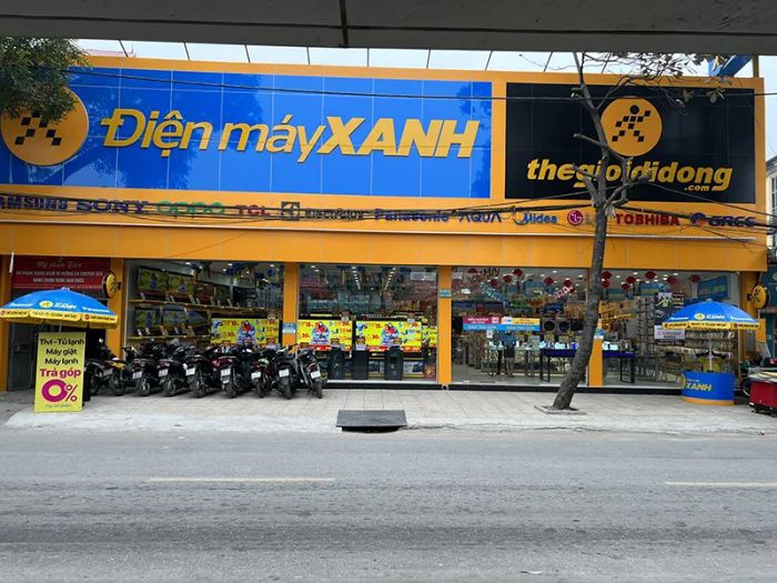 Không gian trưng bày hiện đại tại Điện Máy Xanh
