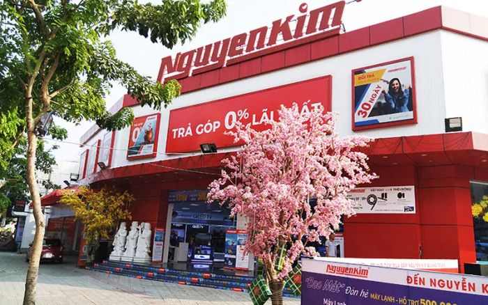 Không gian trưng bày sang trọng tại Nguyễn Kim