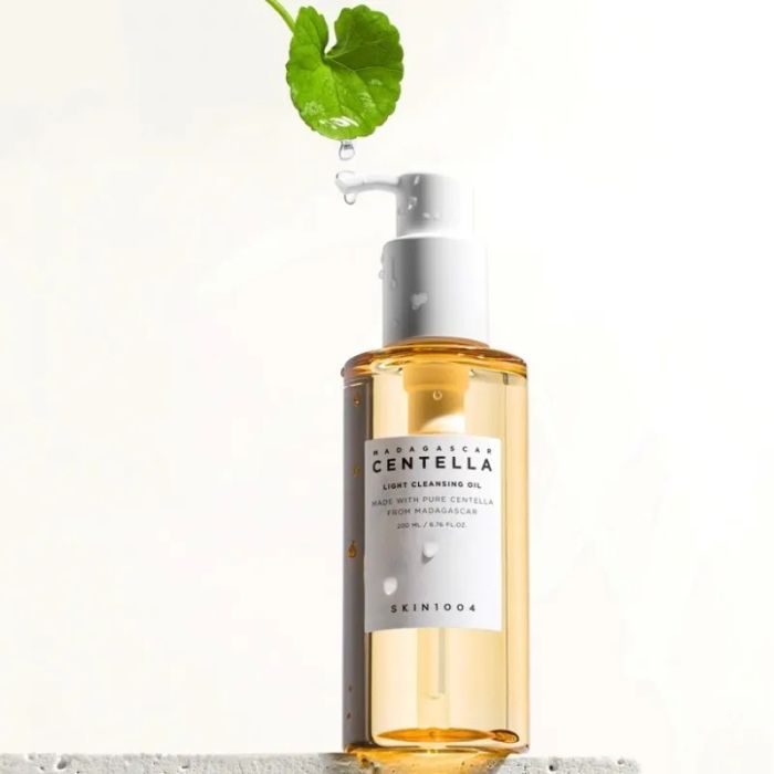 Hình ảnh Dầu Tẩy Trang Skin1004 Madagascar Centella Light Cleansing Oil