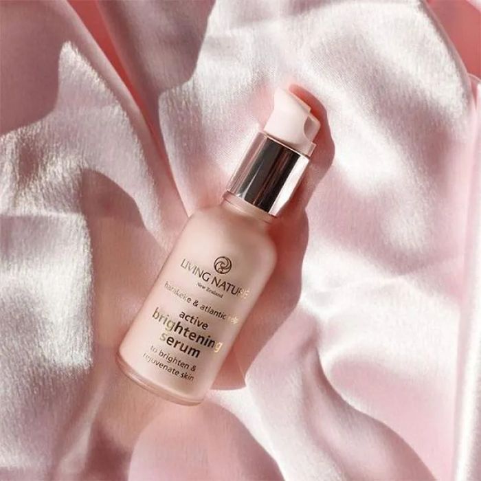 Hình ảnh thực tế Active Brightening Serum - Tinh chất dưỡng sáng chuẩn COSMOS Organic