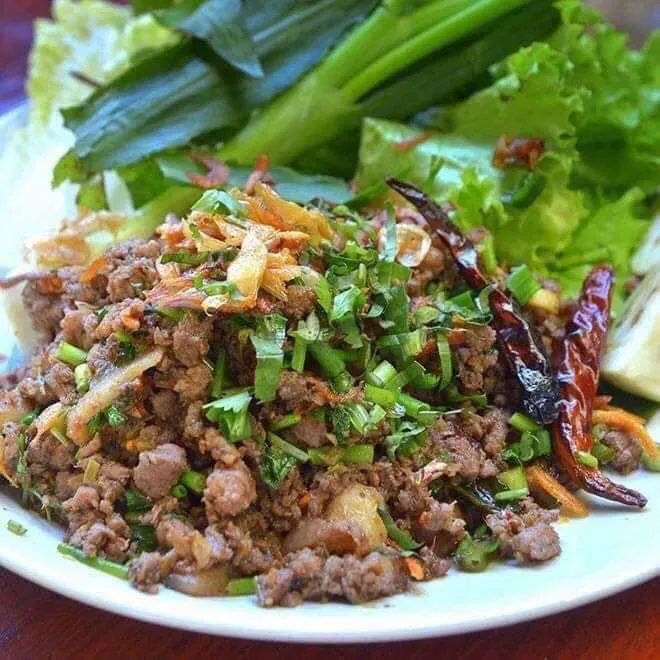 Không gian ấm cúng tại Lào Việt Quán - Ảnh 1