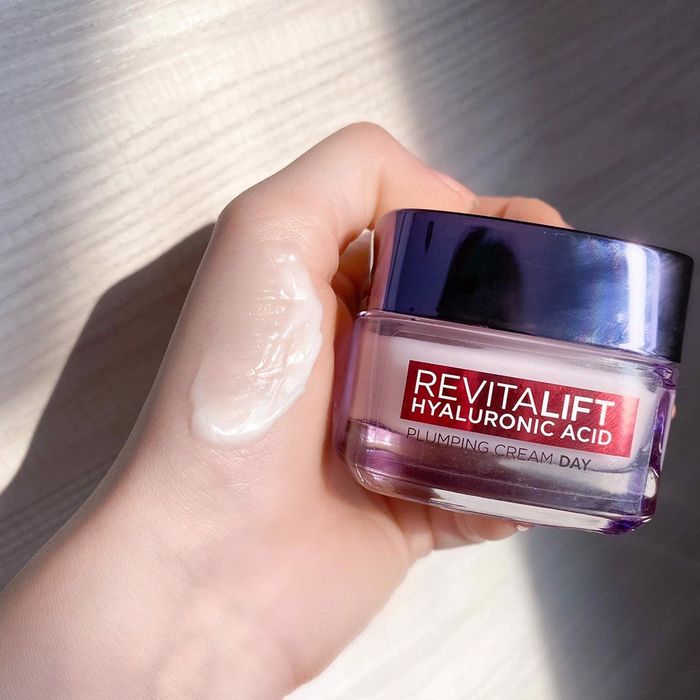 Hình ảnh minh họa Kem Dưỡng L'Oreal Revitalift Hyaluronic Acid