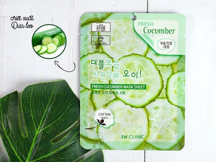 3W CLINIC FRESH CUCUMBER MASK SHEET - Hình ảnh minh họa sống động cho tinh chất dưa leo tươi mát, đánh thức làn da căng bóng chỉ sau 20 phút.