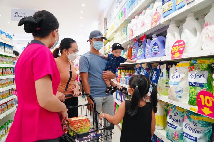 Không gian mua sắm hiện đại tại Con Cưng