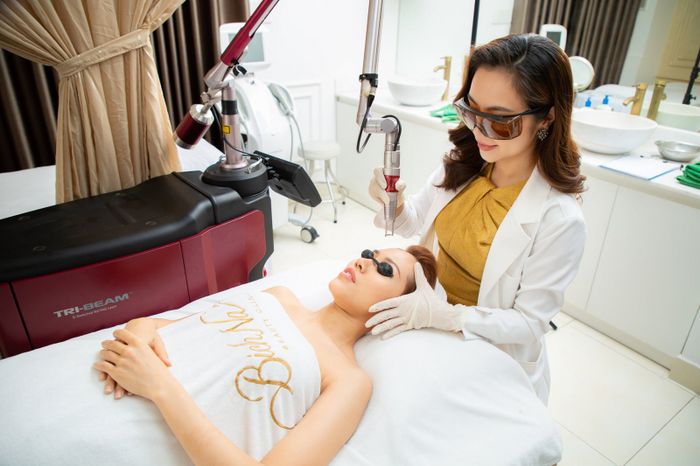 Hệ thống máy móc hiện đại tại Bichna Beauty Clinic