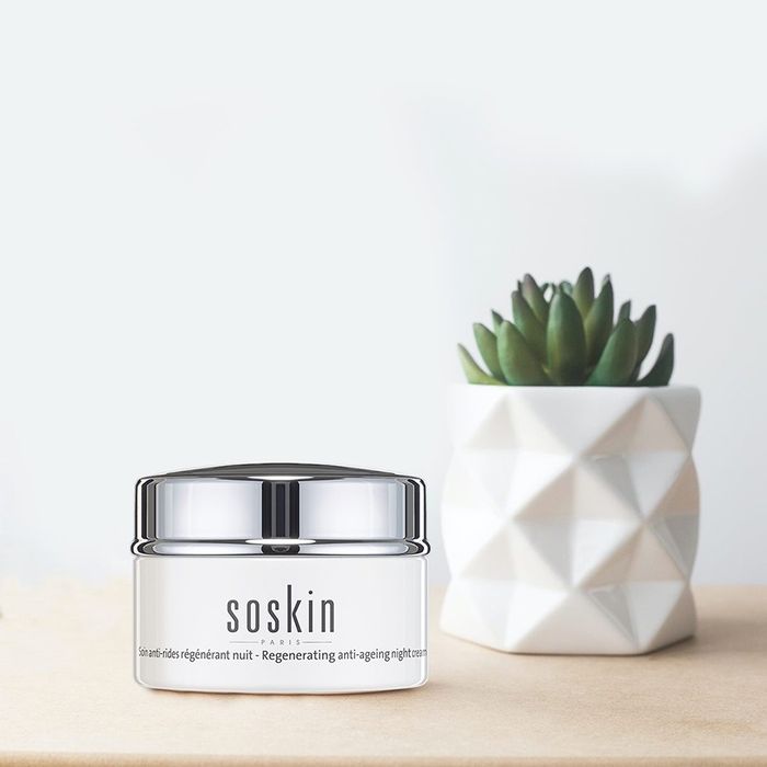 Kem chống lão hóa đêm Soskin Regenerating Anti-ageing Night Cream - Hình ảnh minh họa sản phẩm sang trọng.