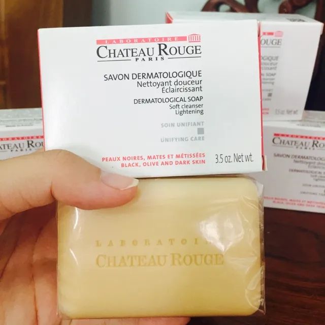 Hình ảnh thực tế xà phòng trắng da Chateau Rouge - góc cận cảnh