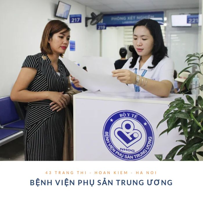 Hình ảnh thực hành chăm sóc trẻ sơ sinh tại Bệnh viện Phụ sản Trung Ương