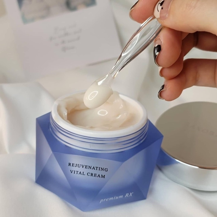 Bộ ảnh chi tiết Banobagi Rejuvenating Cream - Công nghệ DNA cá tầm đột phá
