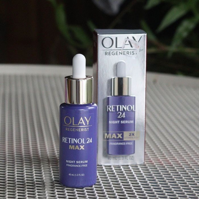 Hình ảnh cận cảnh serum Olay Retinol24 - Tinh chất vàng cho làn da ban đêm rạng rỡ