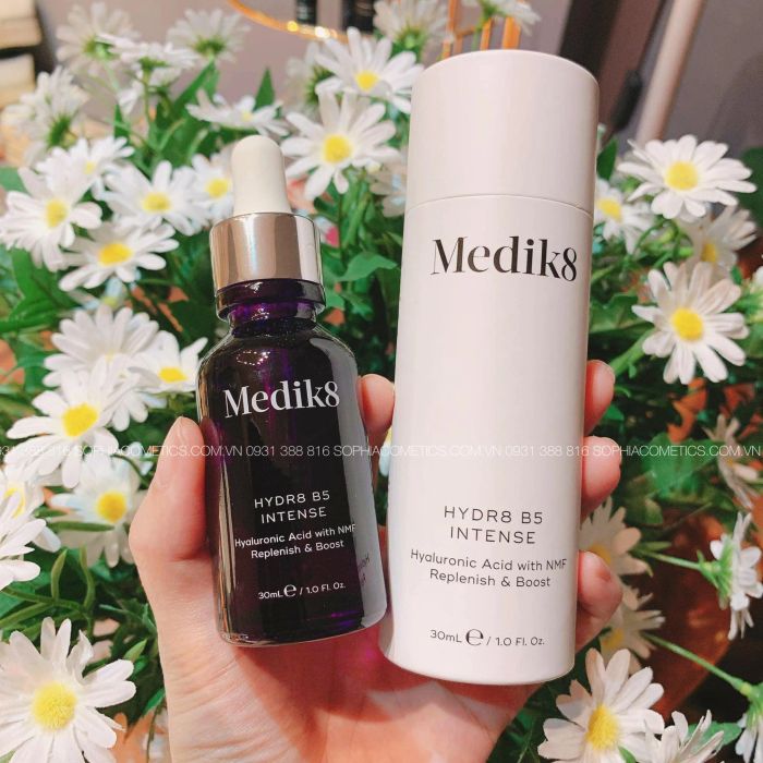 Hình ảnh bộ sưu tập mỹ phẩm đa dạng tại Sophia Beauty Shop
