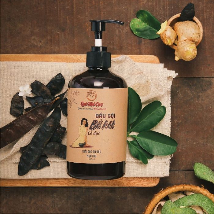 Hình ảnh chân phương dầu gội bồ kết Organic Quê Một Cục