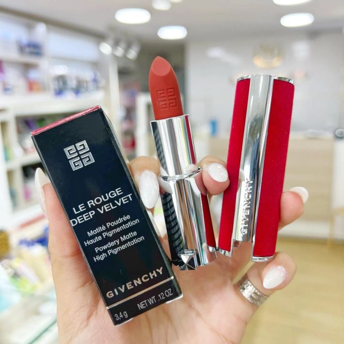 Moon Shop - Nơi hội tụ những xu hướng làm đẹp mới nhất