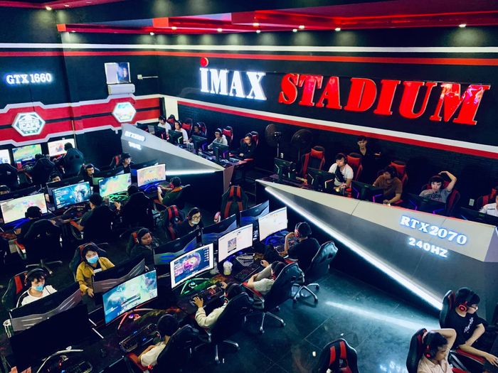 Không gian gaming hiện đại tại IMAX CYBER GAME (Ảnh 1)