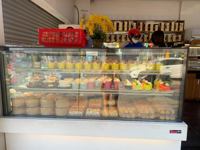 Những tác phẩm bánh kem tinh tế từ Nhật Linh Bakery