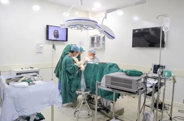 Hình ảnh 2 về Bệnh viện Răng Hàm Mặt TP.HCM - Ghi lại những thành công trong các ca phẫu thuật phức tạp và nụ cười hài lòng của bệnh nhân.
