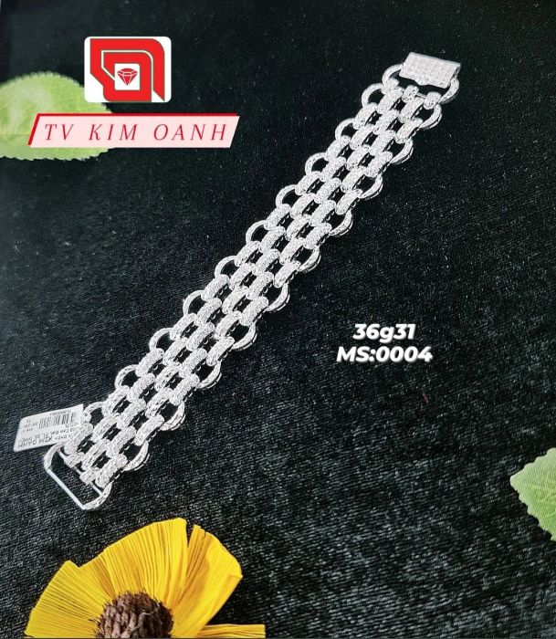Không gian trưng bày tinh tế tại Tiệm Vàng Kim Oanh