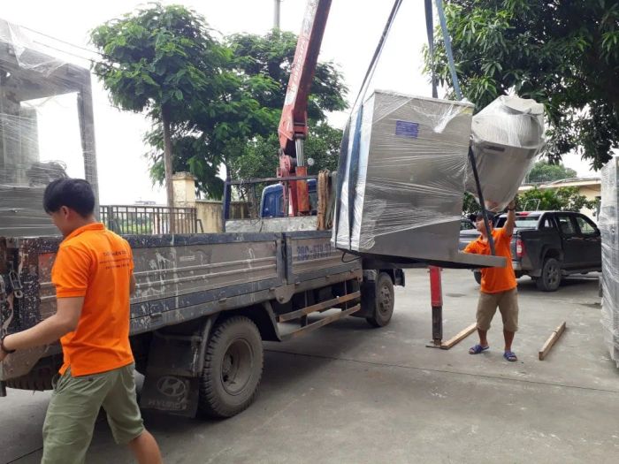 Hình ảnh đội xe vận tải hiện đại của Công Ty Duy Linh