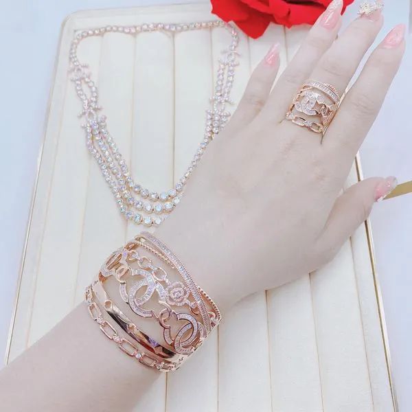Không gian sang trọng tại Tiệm Vàng Anh Tuấn