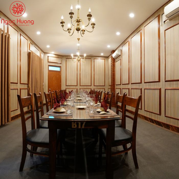 Ngọc Hương Seafood Restaurant ảnh 1 - Góc nhìn đậm chất biển cả