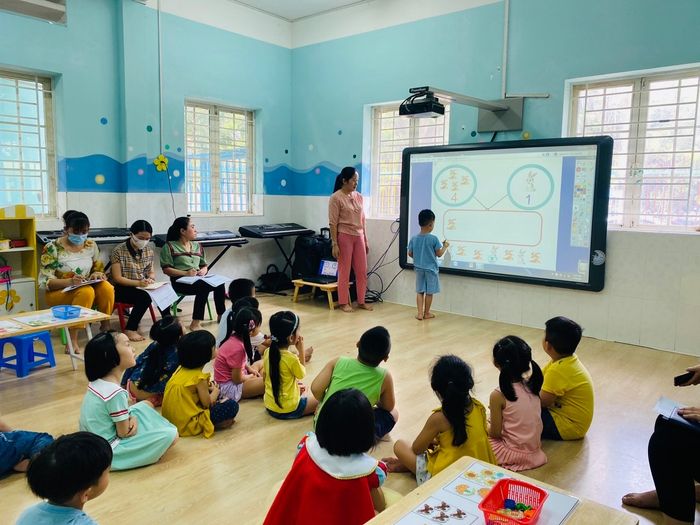 Hình ảnh Trường Mầm non Hoa Hồng - Không gian học tập đầy màu sắc