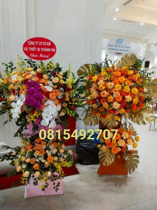 Không gian trưng bày đầy nghệ thuật tại Hoa Tươi Thế Kỷ