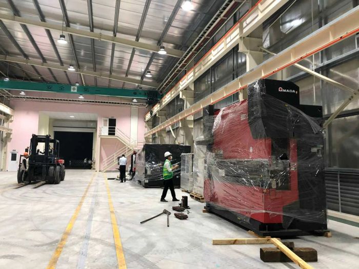 Hình ảnh đội xe vận tải hiện đại của AlphaTrans