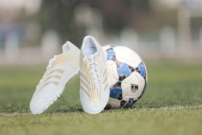 Bộ sưu tập giày bóng đá đa dạng tại DUY SPORT