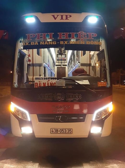 Nội thất tiện nghi trên xe khách Phi Hiệp