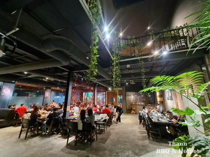Thann BBQ & Hotpot Lào Cai - Ảnh 2: Không gian ấm cúng, lý tưởng cho những bữa ăn sum vầy