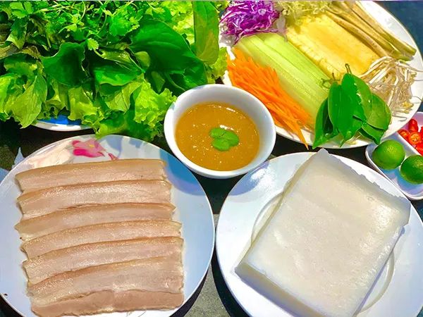 Bánh tráng cuốn thịt heo Chú Thuỷ - Một góc ẩm thực đậm chất Đà Nẵng giữa lòng Thanh Hóa