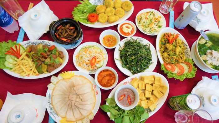 Cơm Niêu Nhà Đỏ - Hình ảnh 1