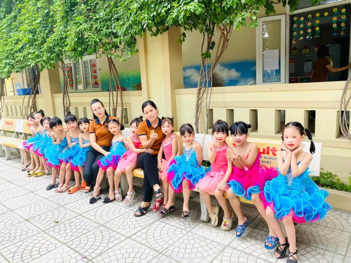 Hình ảnh khuôn viên xanh mát tại Trường Mầm Non Tiên Cát