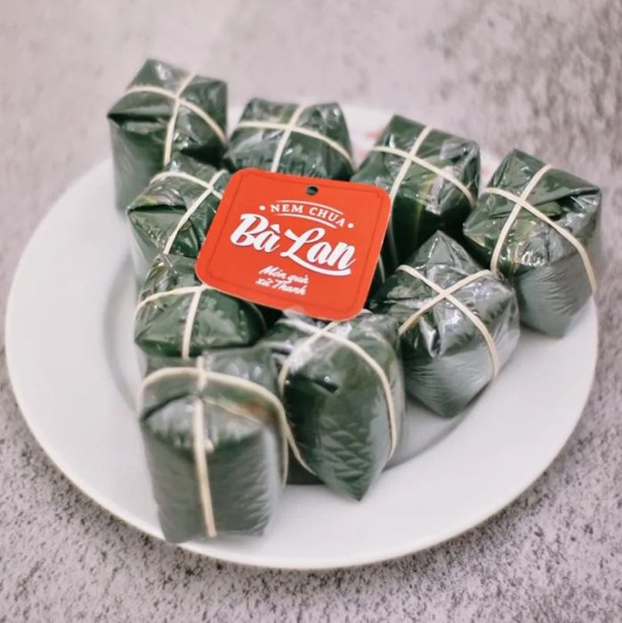 Hình ảnh sản phẩm Nem Chua Bà Lan đóng gói quà tặng
