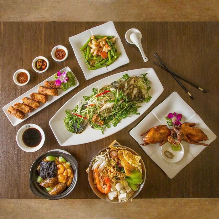 Món ăn tại nhà hàng hình ảnh 1