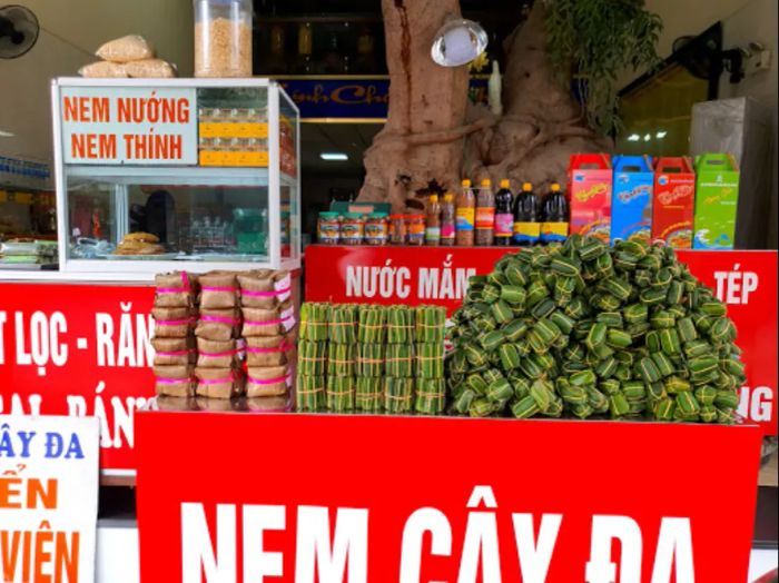 Hình ảnh sản phẩm Nem Cây Đa đặc trưng