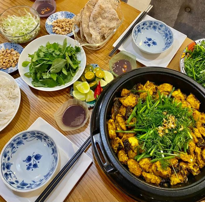 Không gian cổ điển tại Chả Cá Hà Nội Phố