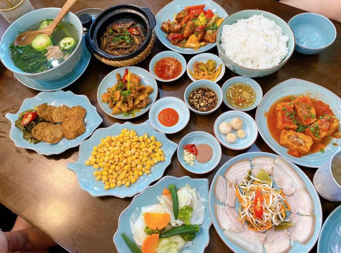 Cơm Nhà Vui - Lẩu Riêu Hà Nội - Hình ảnh 2