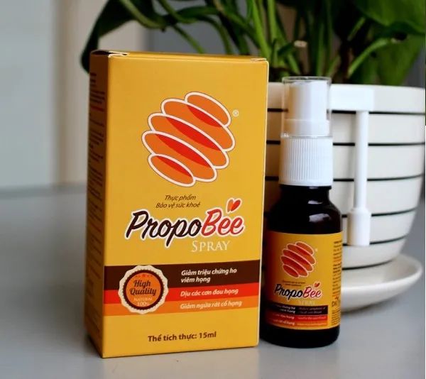 Hình ảnh thực tế chai Xịt họng keo ong PropoBee