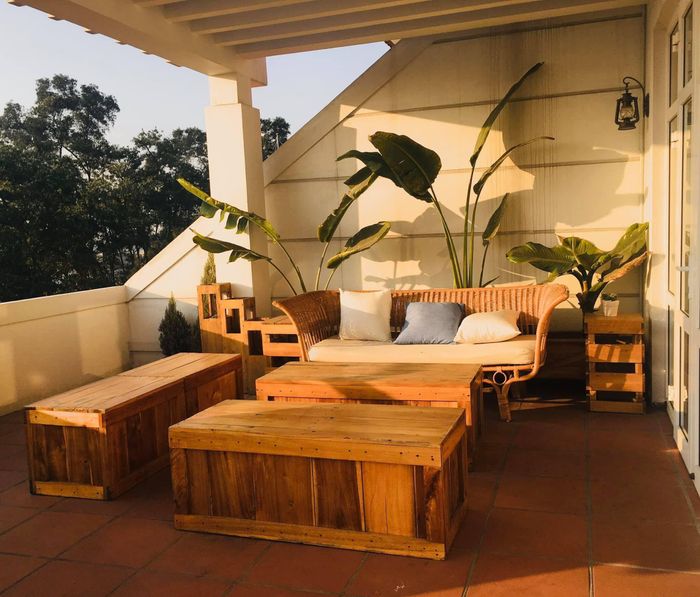 Orestay Homestay - Góc hồ cá Koi thư giãn