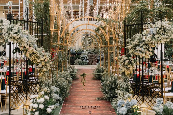 Không gian tiệc cưới sang trọng được thiết kế bởi By Kiet Honey Wedding Planner