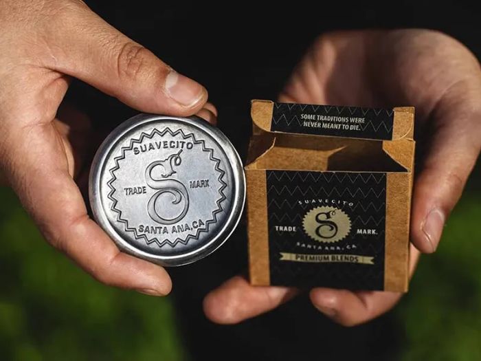 Hình ảnh chân thực nước hoa khô Suavecito Solid Cologne phiên bản Havana Tobacco