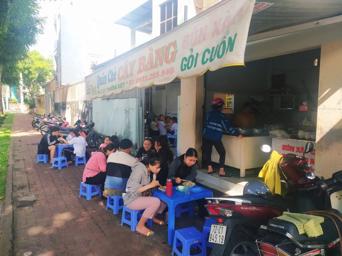 Những chén chè đa sắc màu mang đậm phong cách Nam Bộ tại Chè Cây Bàng