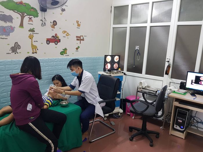 Hình ảnh 2 Phòng Khám Tai Mũi Họng Trẻ Em - Trang thiết bị chuyên dụng cho nhi khoa