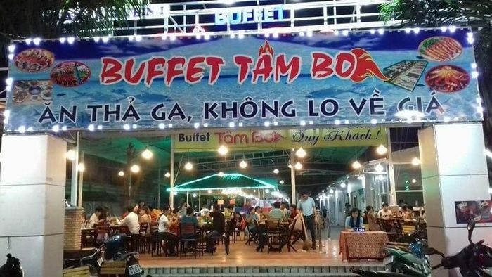 Không gian ấm cúng và món nướng hấp dẫn tại Tâm Bo Buffet