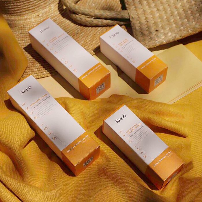 Sữa rửa mặt Rene Medi Acne Cleanser & Makeup Remover - Giải pháp tẩy trang và làm sạch chuyên biệt cho làn da mụn, mang đến vẻ thanh khiết từ sâu bên trong.