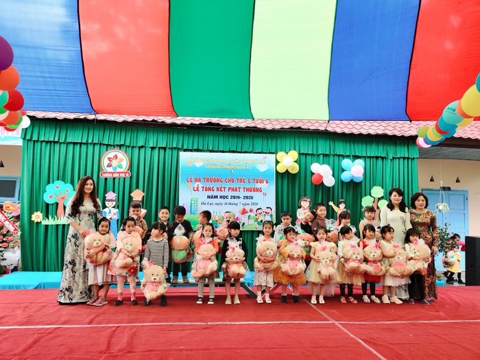 Khoảnh khắc đầu tiên - Trường Mầm Non 10 Đà Lạt qua ống kính