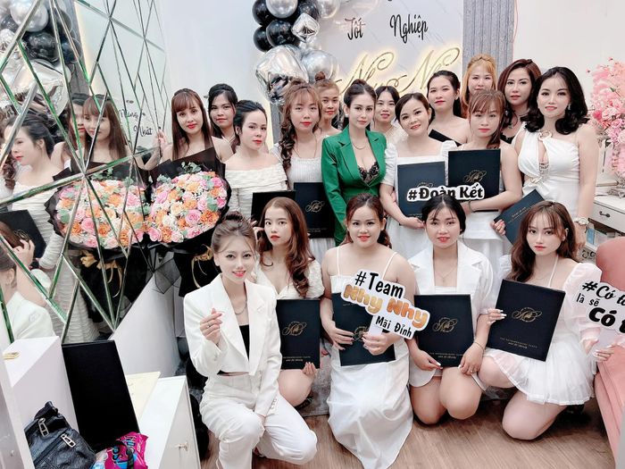 Hình ảnh thực tế tại Học viện Nhy Nhy